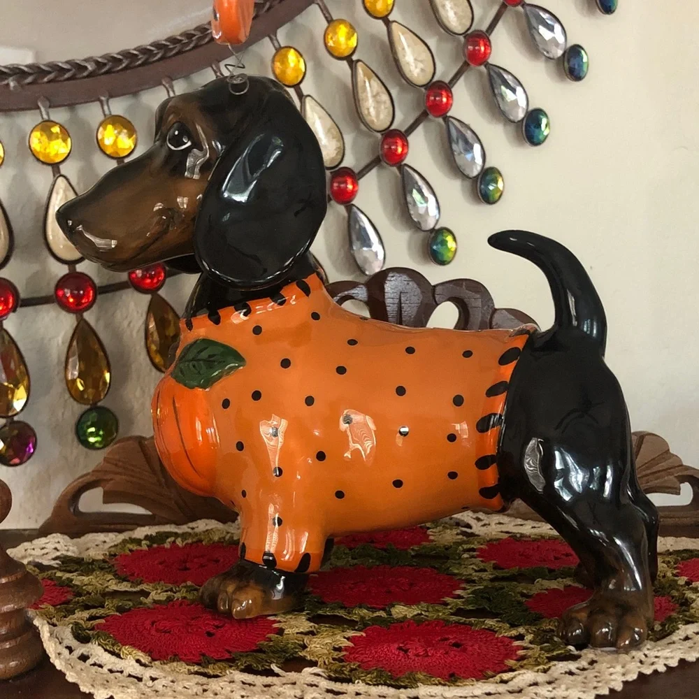 NEW Halloween Pumpkin Dachshund Dog Figurine